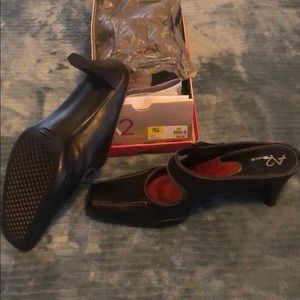 Women’s Size 11 Square Toed Mule Heels